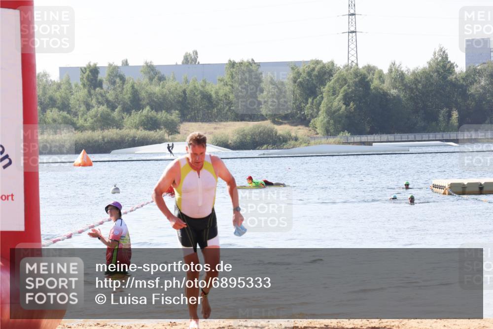 01.09.2024 - 17. Tribühne Triathlon Luisa Fischer http://msf.ph/oto/6895333 01.09.2024 11:05:24 Schwimmen 401 meine-sportfotos.de