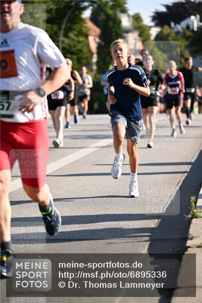 01.09.2024 - BARMER Alsterlauf Dr. Thomas Lammeyer http://msf.ph/oto/6895336 01.09.2024 09:32:40 Laufen 57 meine-sportfotos.de