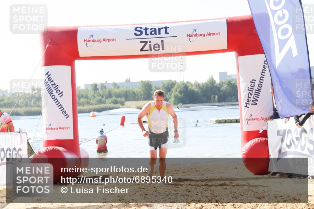 01.09.2024 - 17. Tribühne Triathlon Luisa Fischer http://msf.ph/oto/6895340 01.09.2024 11:05:27 Schwimmen 401 meine-sportfotos.de
