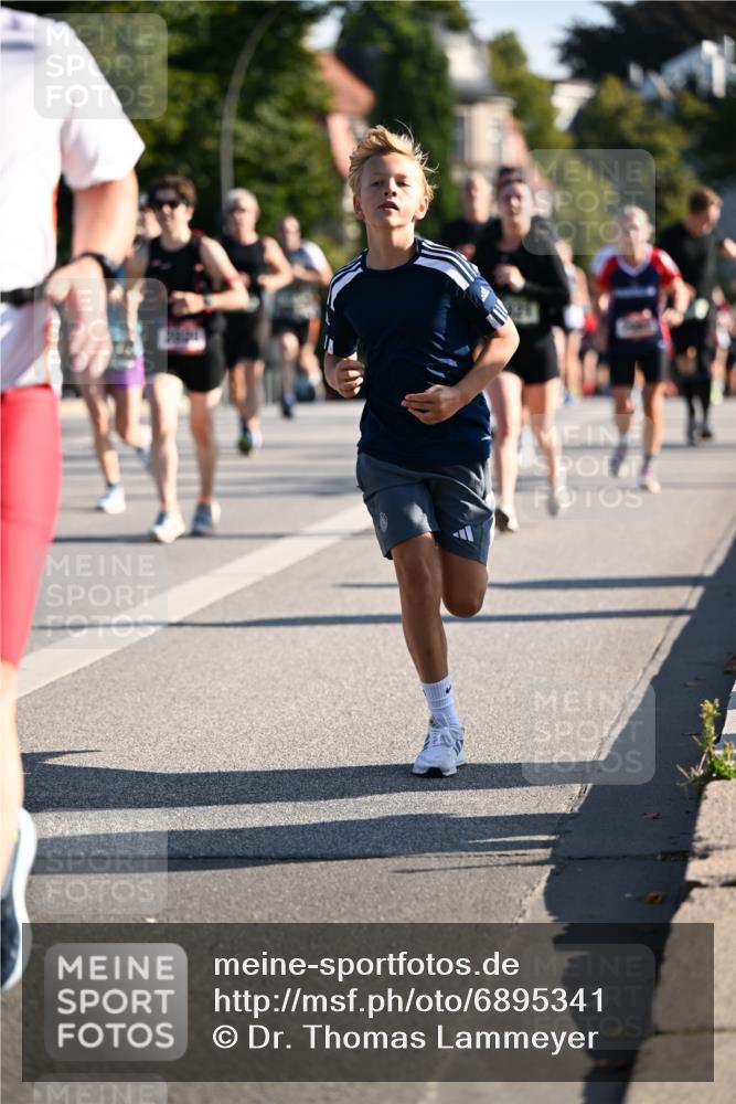 01.09.2024 - BARMER Alsterlauf Dr. Thomas Lammeyer http://msf.ph/oto/6895341 01.09.2024 09:32:41 Laufen  meine-sportfotos.de