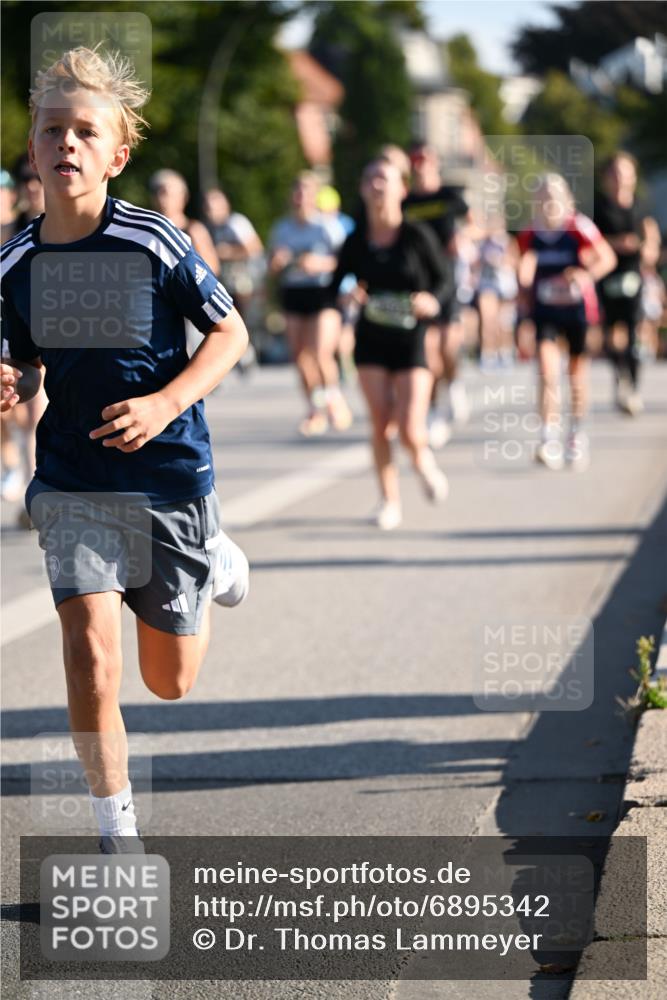 01.09.2024 - BARMER Alsterlauf Dr. Thomas Lammeyer http://msf.ph/oto/6895342 01.09.2024 09:32:41 Laufen  meine-sportfotos.de