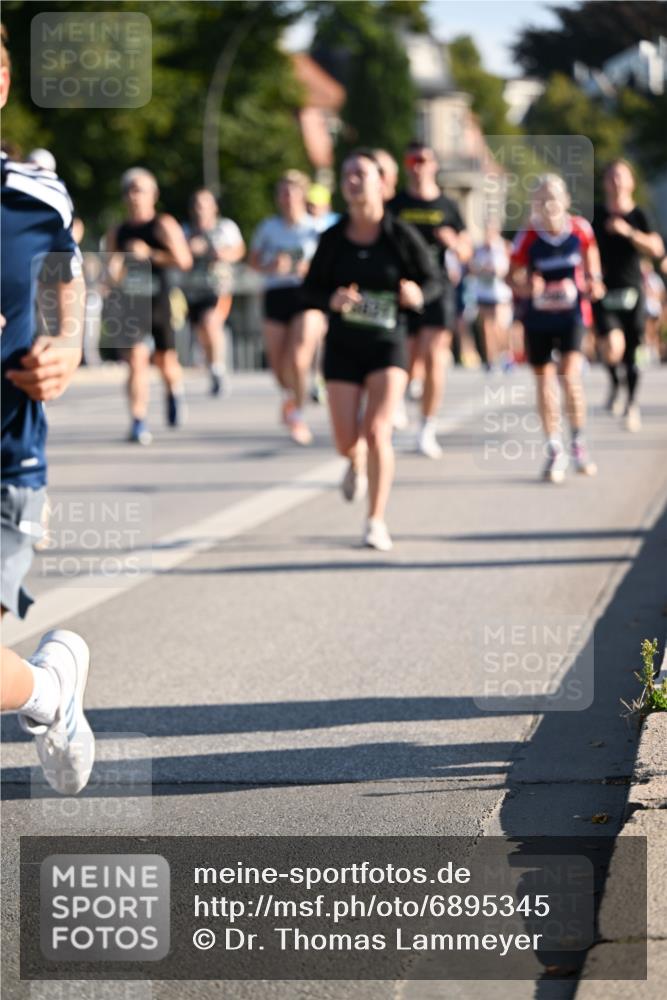 01.09.2024 - BARMER Alsterlauf Dr. Thomas Lammeyer http://msf.ph/oto/6895345 01.09.2024 09:32:42 Laufen  meine-sportfotos.de
