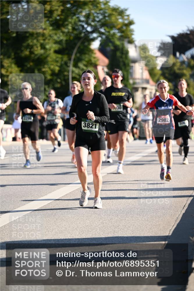 01.09.2024 - BARMER Alsterlauf Dr. Thomas Lammeyer http://msf.ph/oto/6895351 01.09.2024 09:32:42 Laufen 3821, 2982 meine-sportfotos.de