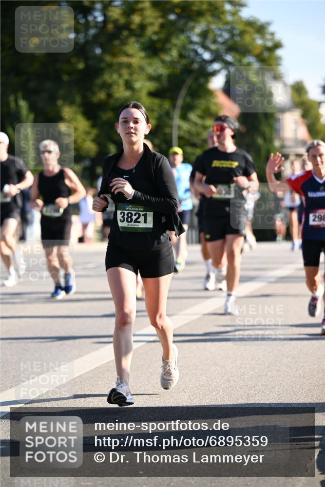 01.09.2024 - BARMER Alsterlauf Dr. Thomas Lammeyer http://msf.ph/oto/6895359 01.09.2024 09:32:43 Laufen 135, 3821, 298 meine-sportfotos.de