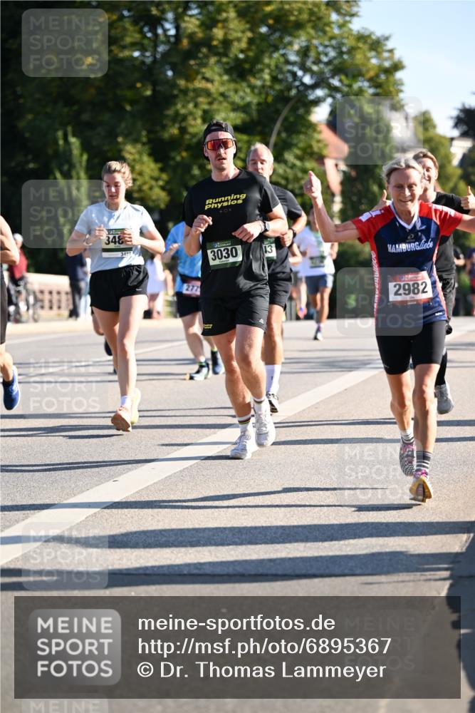 01.09.2024 - BARMER Alsterlauf Dr. Thomas Lammeyer http://msf.ph/oto/6895367 01.09.2024 09:32:44 Laufen 348, 3489, 277, 0, 3030, 13, 2982 meine-sportfotos.de