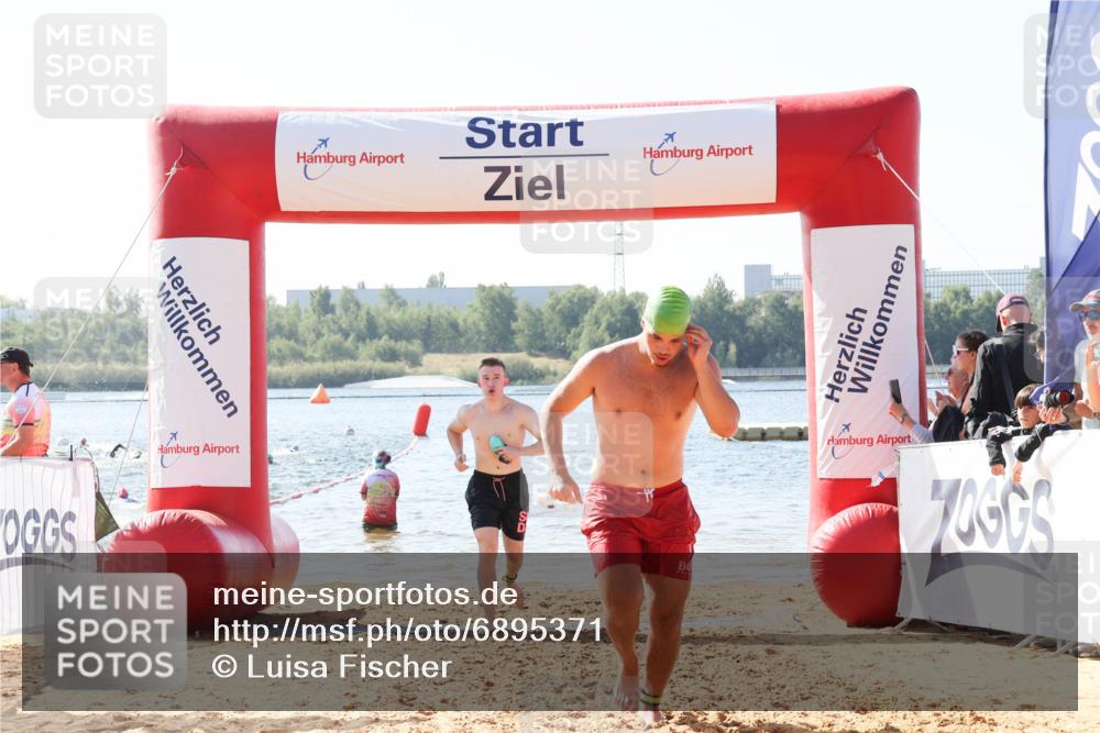 01.09.2024 - 17. Tribühne Triathlon Luisa Fischer http://msf.ph/oto/6895371 01.09.2024 11:06:25 Schwimmen 355, 369 meine-sportfotos.de