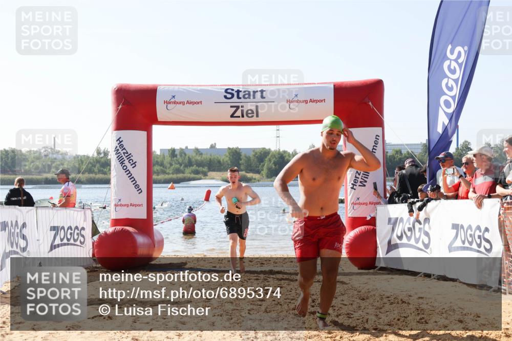 01.09.2024 - 17. Tribühne Triathlon Luisa Fischer http://msf.ph/oto/6895374 01.09.2024 11:06:26 Schwimmen 355, 369 meine-sportfotos.de