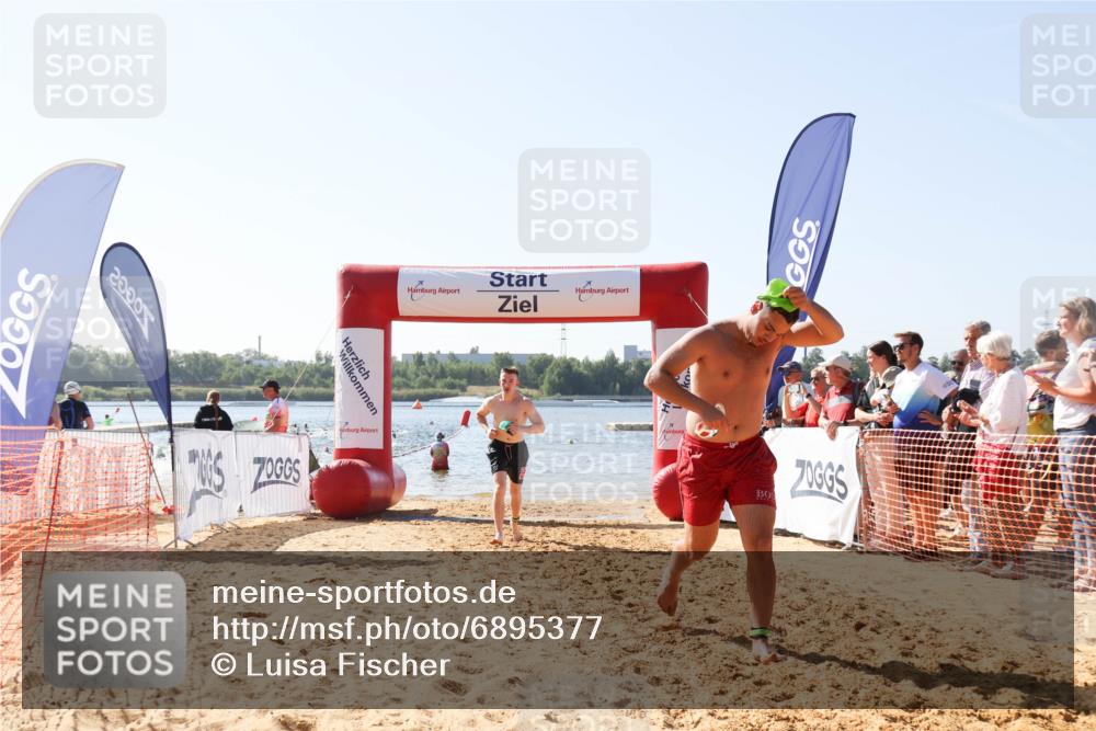 01.09.2024 - 17. Tribühne Triathlon Luisa Fischer http://msf.ph/oto/6895377 01.09.2024 11:06:27 Schwimmen 355, 369 meine-sportfotos.de