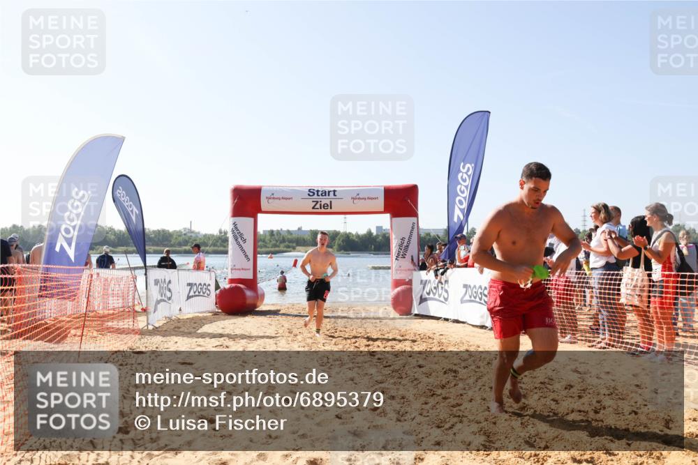 01.09.2024 - 17. Tribühne Triathlon Luisa Fischer http://msf.ph/oto/6895379 01.09.2024 11:06:27 Schwimmen 355, 369 meine-sportfotos.de