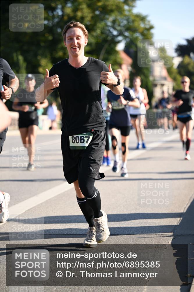 01.09.2024 - BARMER Alsterlauf Dr. Thomas Lammeyer http://msf.ph/oto/6895385 01.09.2024 09:32:46 Laufen 8067 meine-sportfotos.de