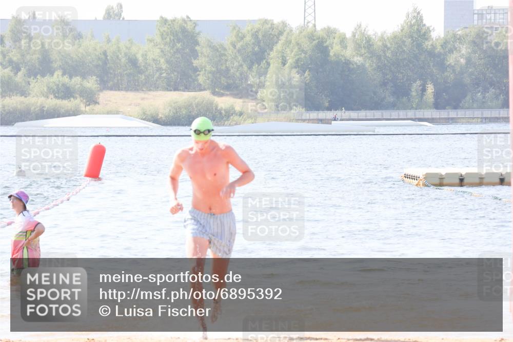 01.09.2024 - 17. Tribühne Triathlon Luisa Fischer http://msf.ph/oto/6895392 01.09.2024 11:06:58 Schwimmen 347 meine-sportfotos.de