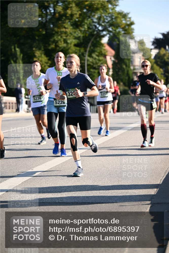 01.09.2024 - BARMER Alsterlauf Dr. Thomas Lammeyer http://msf.ph/oto/6895397 01.09.2024 09:32:47 Laufen 5236, 5226, 32 meine-sportfotos.de