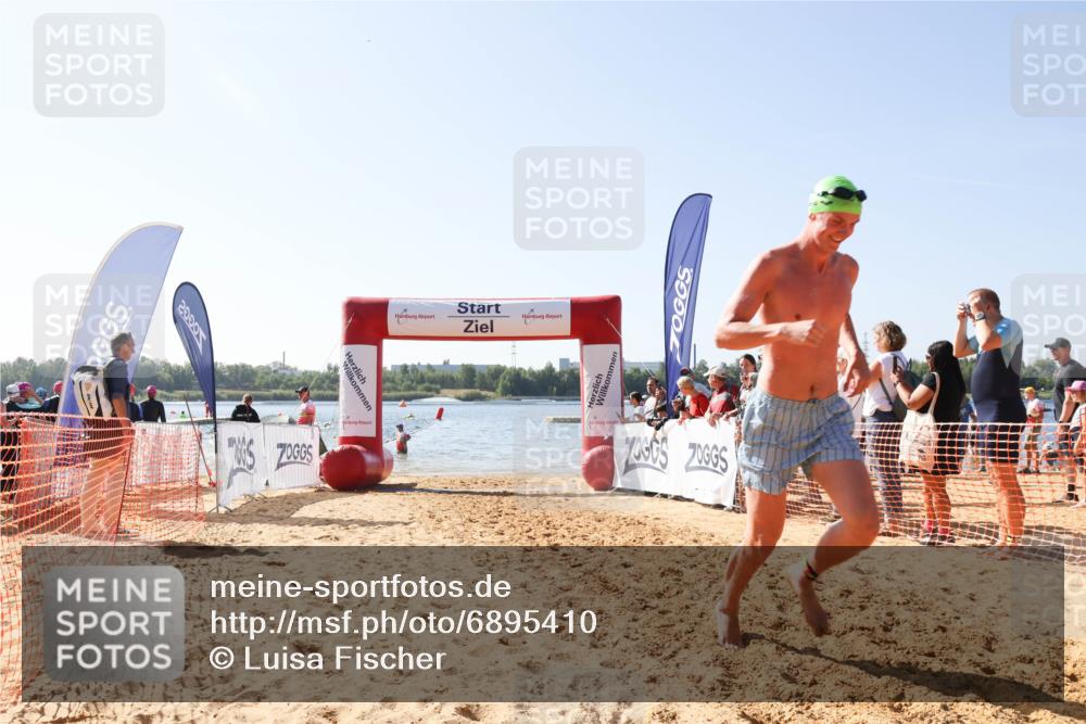 01.09.2024 - 17. Tribühne Triathlon Luisa Fischer http://msf.ph/oto/6895410 01.09.2024 11:07:02 Schwimmen 347 meine-sportfotos.de