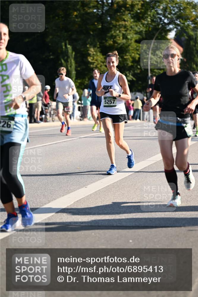 01.09.2024 - BARMER Alsterlauf Dr. Thomas Lammeyer http://msf.ph/oto/6895413 01.09.2024 09:32:49 Laufen 226, 5257 meine-sportfotos.de