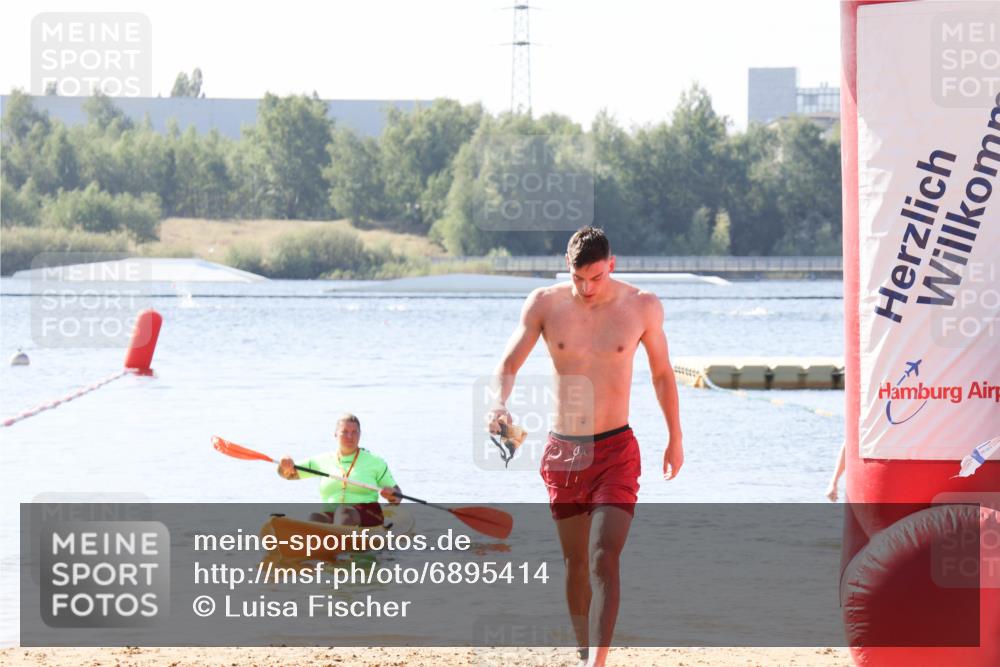01.09.2024 - 17. Tribühne Triathlon Luisa Fischer http://msf.ph/oto/6895414 01.09.2024 11:11:14 Schwimmen 349 meine-sportfotos.de