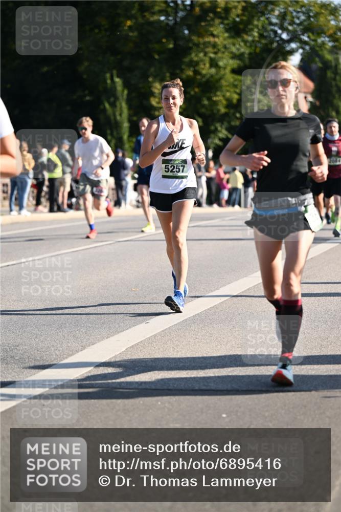 01.09.2024 - BARMER Alsterlauf Dr. Thomas Lammeyer http://msf.ph/oto/6895416 01.09.2024 09:32:49 Laufen 5257 meine-sportfotos.de