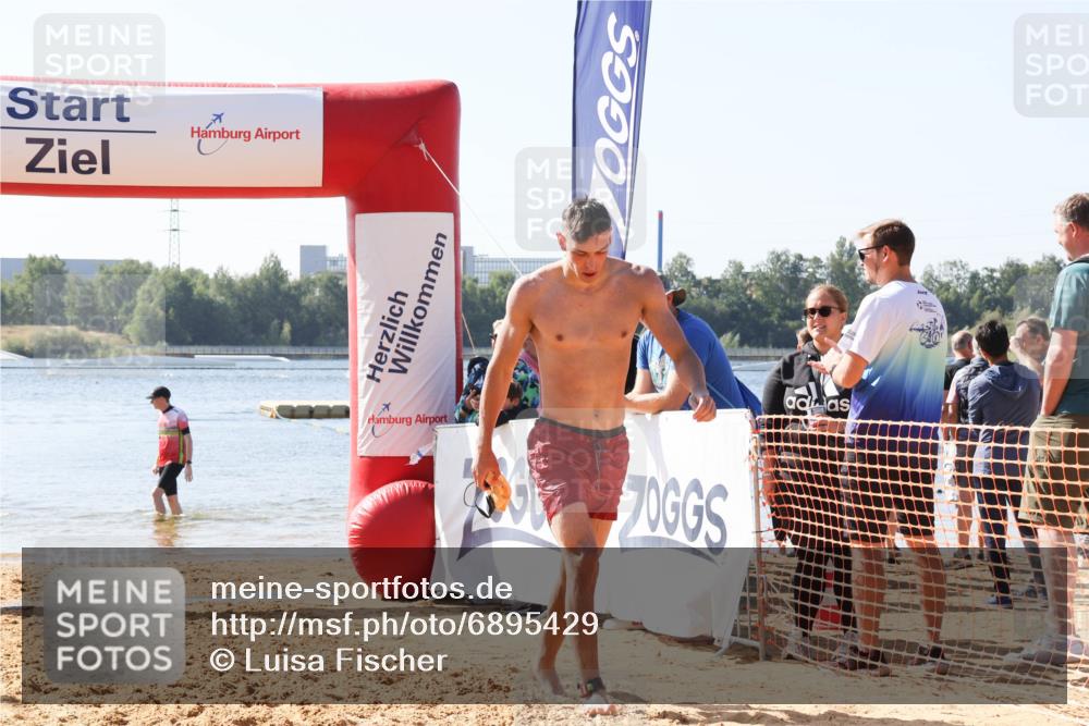 01.09.2024 - 17. Tribühne Triathlon Luisa Fischer http://msf.ph/oto/6895429 01.09.2024 11:11:21 Schwimmen 349 meine-sportfotos.de