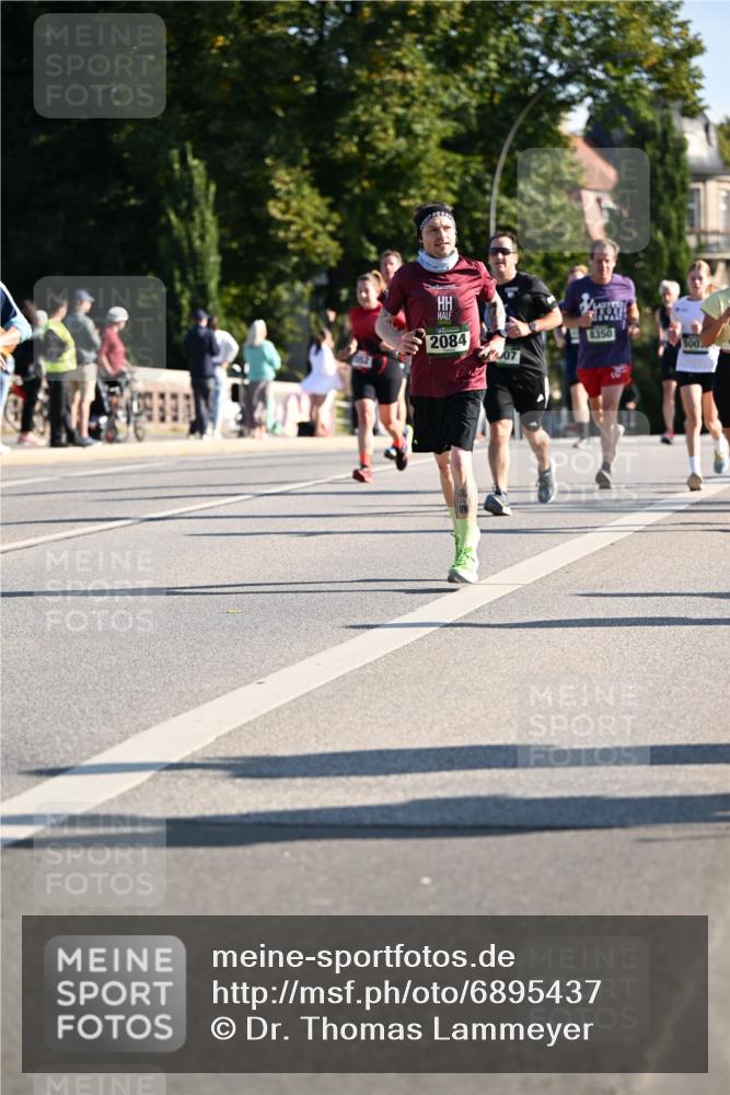 01.09.2024 - BARMER Alsterlauf Dr. Thomas Lammeyer http://msf.ph/oto/6895437 01.09.2024 09:32:51 Laufen 2084, 07, 8350, 500 meine-sportfotos.de