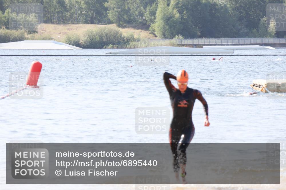 01.09.2024 - 17. Tribühne Triathlon Luisa Fischer http://msf.ph/oto/6895440 01.09.2024 11:13:52 Schwimmen 542 meine-sportfotos.de