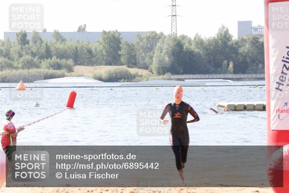 01.09.2024 - 17. Tribühne Triathlon Luisa Fischer http://msf.ph/oto/6895442 01.09.2024 11:13:53 Schwimmen 542 meine-sportfotos.de