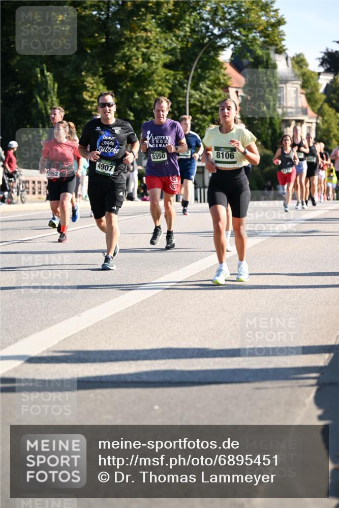 01.09.2024 - BARMER Alsterlauf Dr. Thomas Lammeyer http://msf.ph/oto/6895451 01.09.2024 09:32:53 Laufen 2052, 8350, 8106, 19, 4907 meine-sportfotos.de