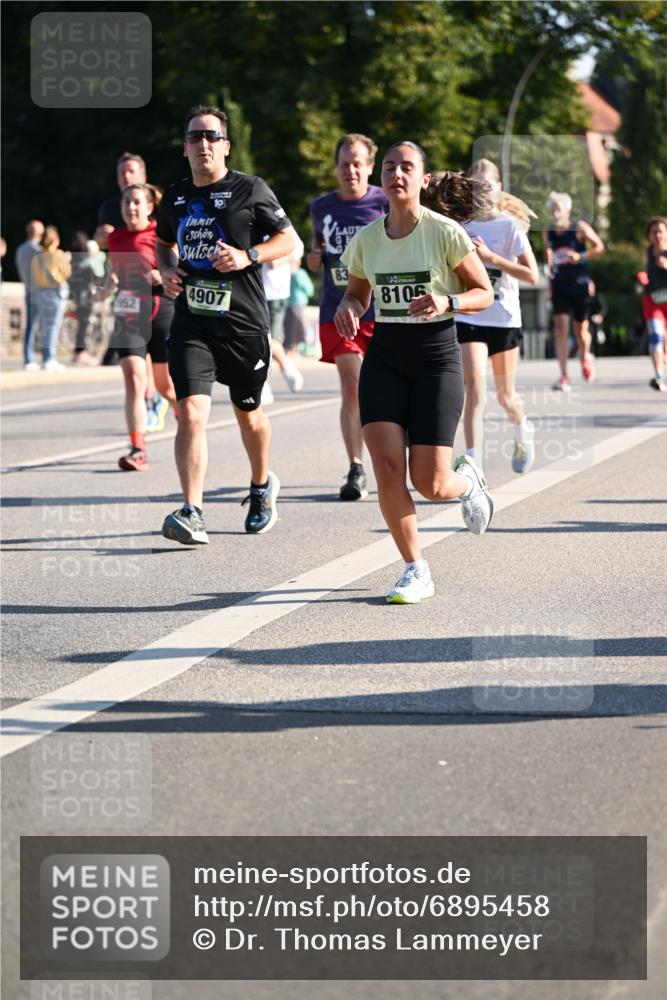 01.09.2024 - BARMER Alsterlauf Dr. Thomas Lammeyer http://msf.ph/oto/6895458 01.09.2024 09:32:54 Laufen 10, 4907, 83, 8106 meine-sportfotos.de