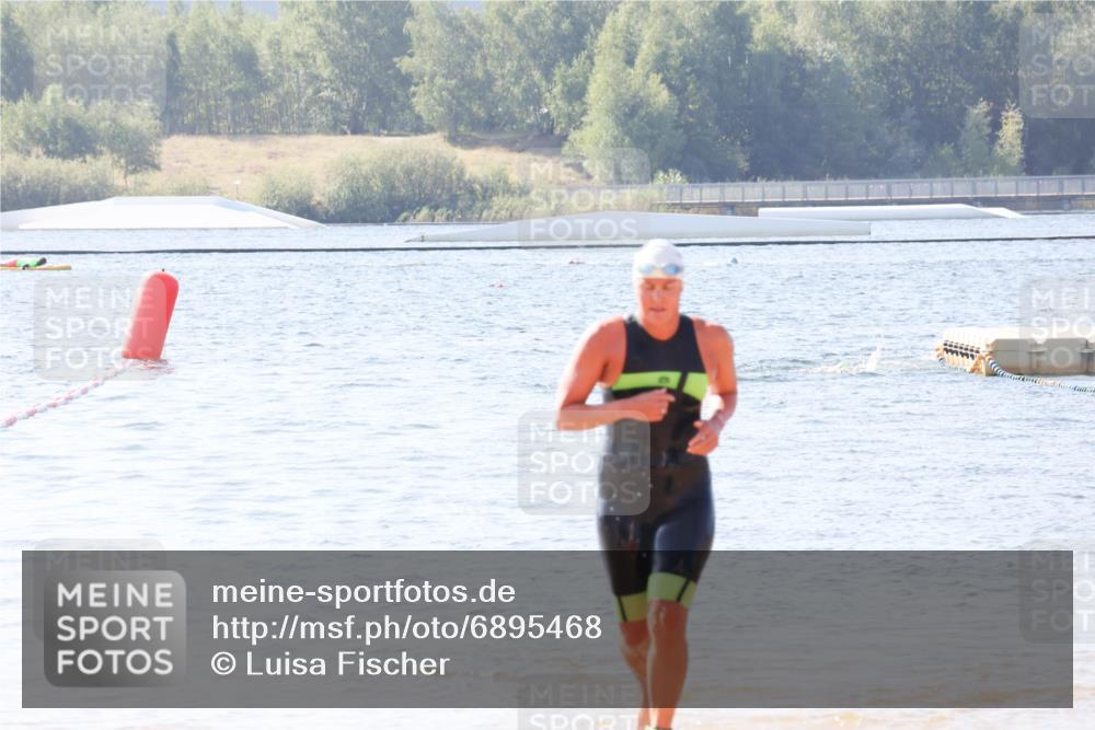 01.09.2024 - 17. Tribühne Triathlon Luisa Fischer http://msf.ph/oto/6895468 01.09.2024 11:14:30 Schwimmen 509 meine-sportfotos.de