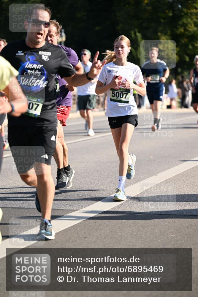 01.09.2024 - BARMER Alsterlauf Dr. Thomas Lammeyer http://msf.ph/oto/6895469 01.09.2024 09:32:56 Laufen 07, 5007 meine-sportfotos.de
