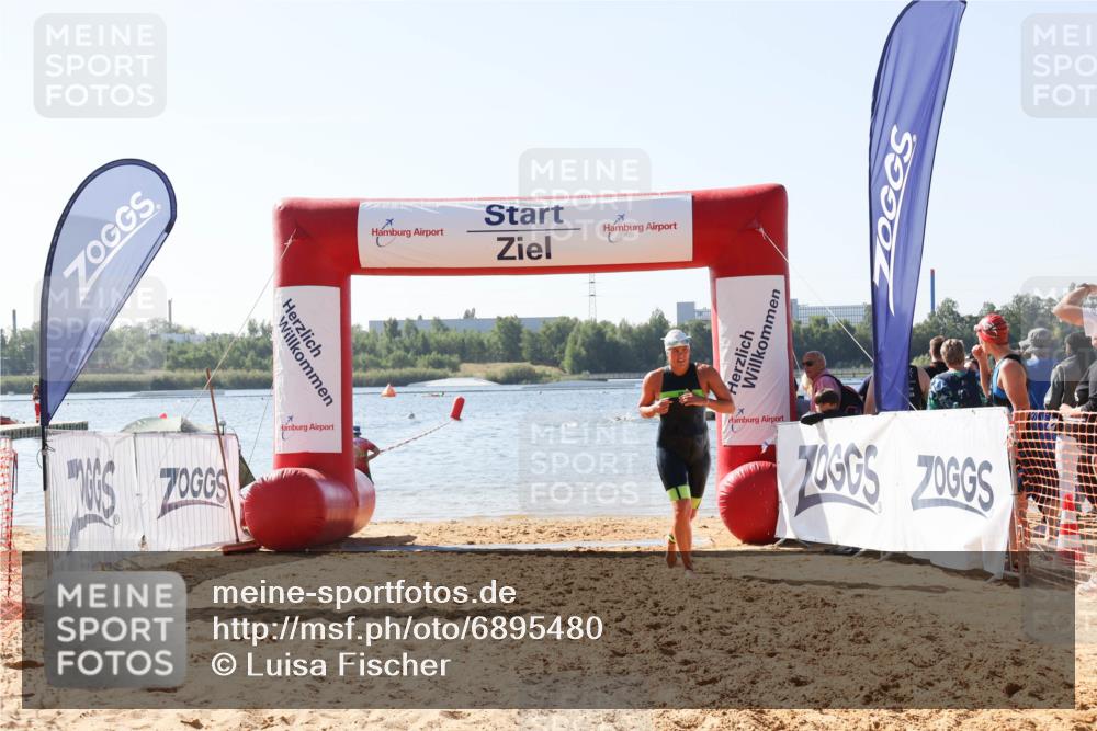 01.09.2024 - 17. Tribühne Triathlon Luisa Fischer http://msf.ph/oto/6895480 01.09.2024 11:14:33 Schwimmen 509 meine-sportfotos.de
