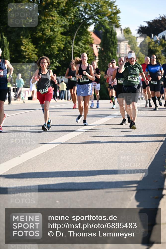 01.09.2024 - BARMER Alsterlauf Dr. Thomas Lammeyer http://msf.ph/oto/6895483 01.09.2024 09:32:58 Laufen 9, 8137, 8180, 2932, 502, 4638, 2771 meine-sportfotos.de