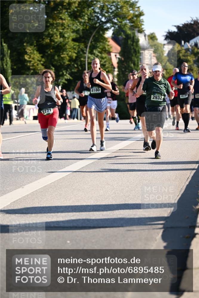 01.09.2024 - BARMER Alsterlauf Dr. Thomas Lammeyer http://msf.ph/oto/6895485 01.09.2024 09:32:58 Laufen 8180, 2771, 2932, 4638 meine-sportfotos.de
