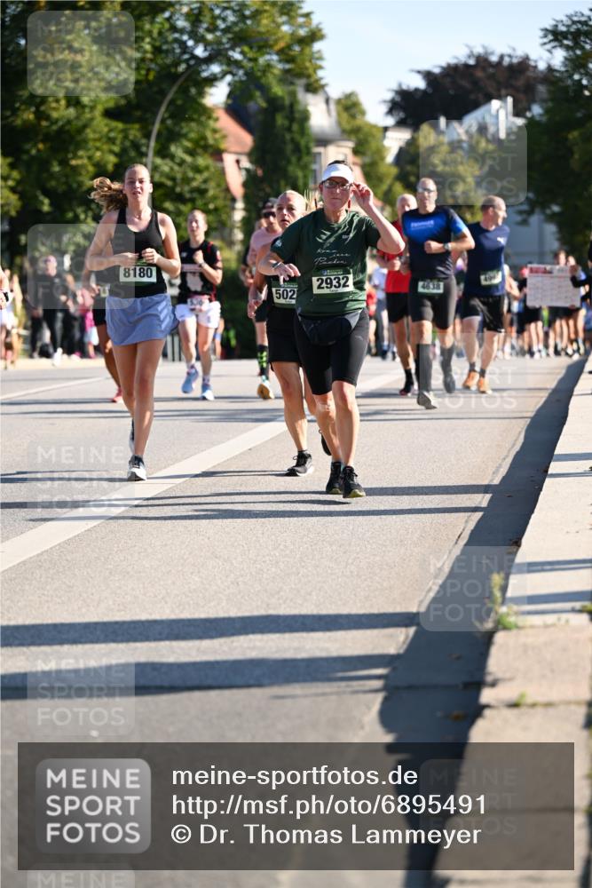 01.09.2024 - BARMER Alsterlauf Dr. Thomas Lammeyer http://msf.ph/oto/6895491 01.09.2024 09:32:58 Laufen 8180, 2932, 4638, 502 meine-sportfotos.de