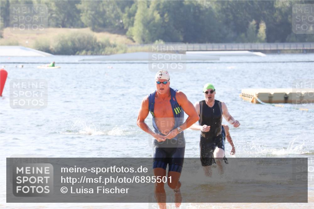 01.09.2024 - 17. Tribühne Triathlon Luisa Fischer http://msf.ph/oto/6895501 01.09.2024 11:15:12 Schwimmen 454, 510 meine-sportfotos.de