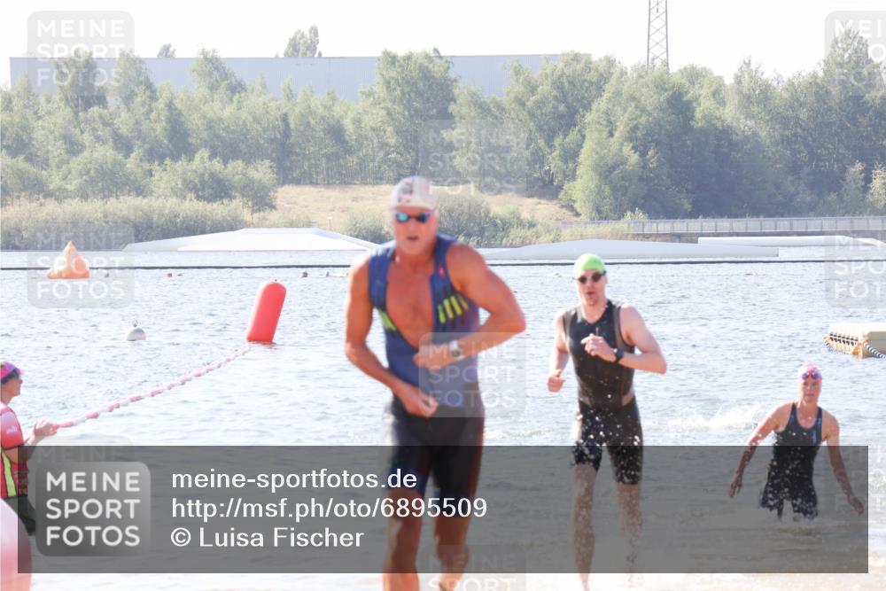 01.09.2024 - 17. Tribühne Triathlon Luisa Fischer http://msf.ph/oto/6895509 01.09.2024 11:15:15 Schwimmen 454, 504, 510 meine-sportfotos.de