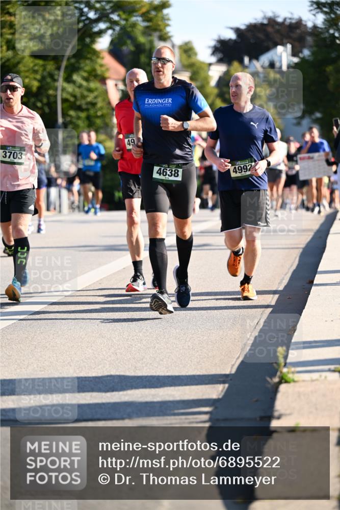 01.09.2024 - BARMER Alsterlauf Dr. Thomas Lammeyer http://msf.ph/oto/6895522 01.09.2024 09:33:01 Laufen 3703, 49, 4638, 4992 meine-sportfotos.de