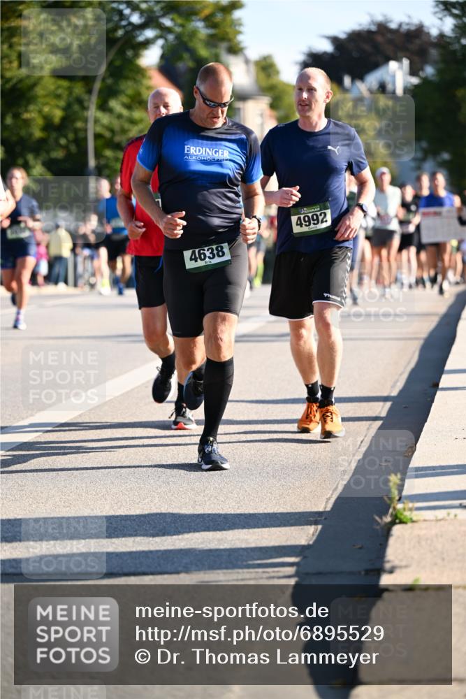 01.09.2024 - BARMER Alsterlauf Dr. Thomas Lammeyer http://msf.ph/oto/6895529 01.09.2024 09:33:02 Laufen 4638, 4992 meine-sportfotos.de