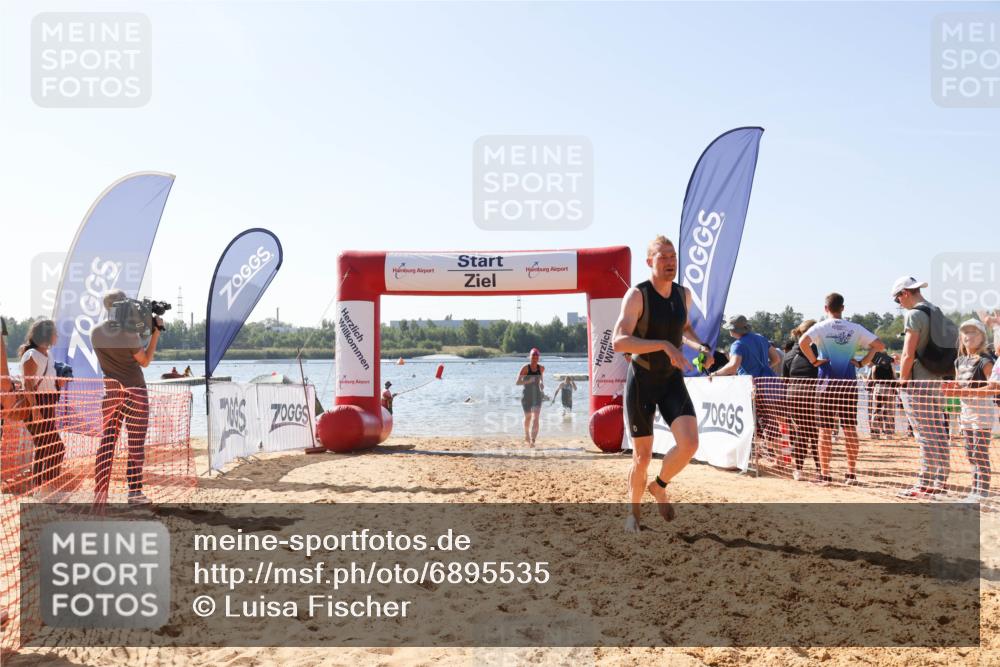 01.09.2024 - 17. Tribühne Triathlon Luisa Fischer http://msf.ph/oto/6895535 01.09.2024 11:15:21 Schwimmen 454, 504, 510, 551 meine-sportfotos.de