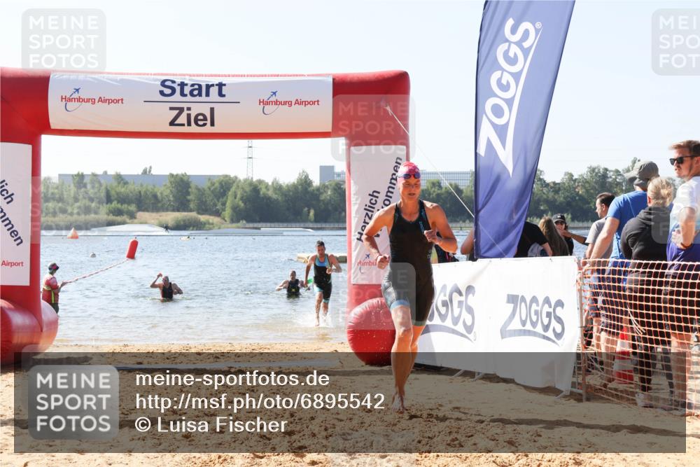 01.09.2024 - 17. Tribühne Triathlon Luisa Fischer http://msf.ph/oto/6895542 01.09.2024 11:15:23 Schwimmen 454, 504, 510, 551 meine-sportfotos.de
