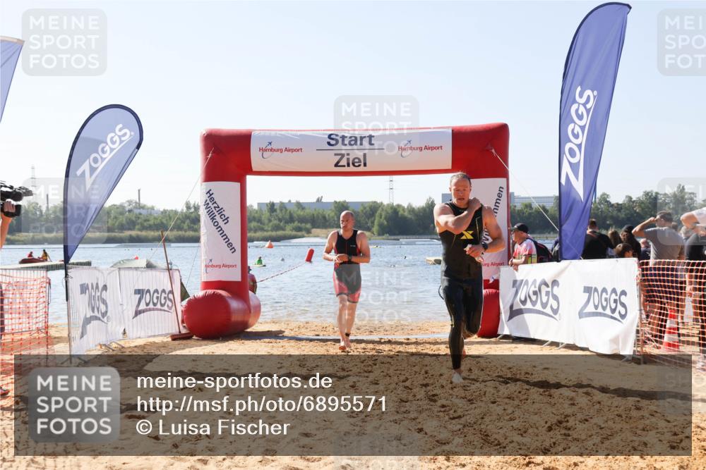 01.09.2024 - 17. Tribühne Triathlon Luisa Fischer http://msf.ph/oto/6895571 01.09.2024 11:15:36 Schwimmen 489, 511, 551 meine-sportfotos.de