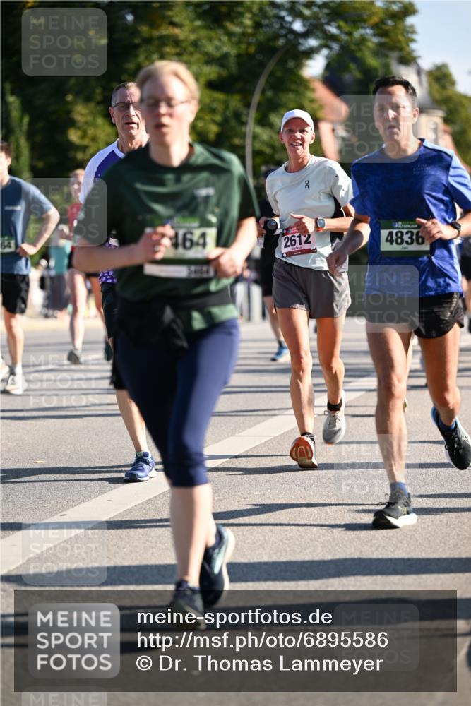 01.09.2024 - BARMER Alsterlauf Dr. Thomas Lammeyer http://msf.ph/oto/6895586 01.09.2024 09:33:08 Laufen 464, 2612, 4836 meine-sportfotos.de