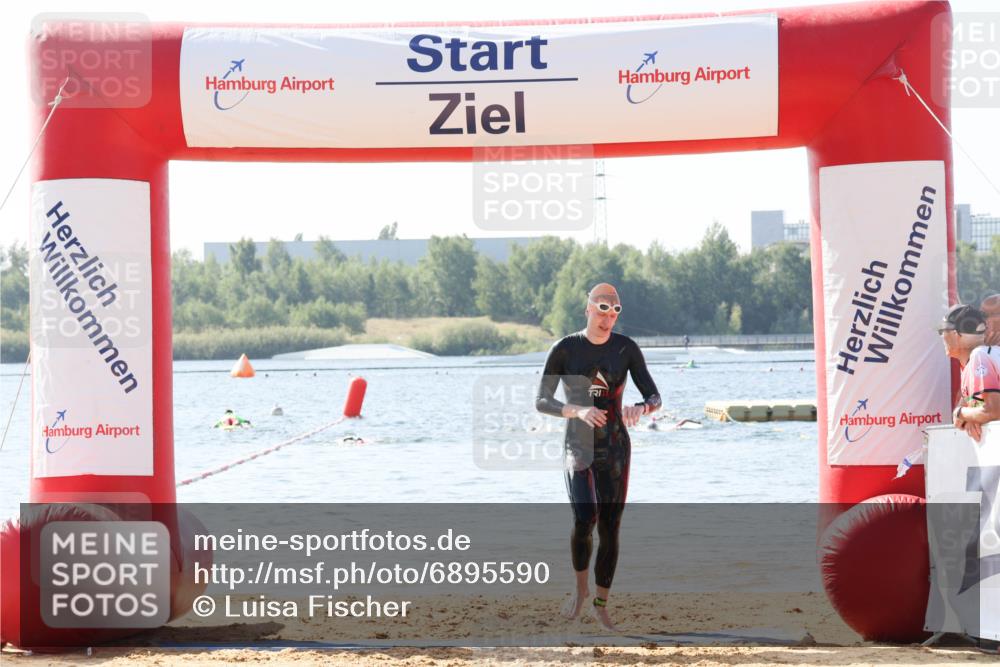 01.09.2024 - 17. Tribühne Triathlon Luisa Fischer http://msf.ph/oto/6895590 01.09.2024 11:16:21 Schwimmen 475 meine-sportfotos.de