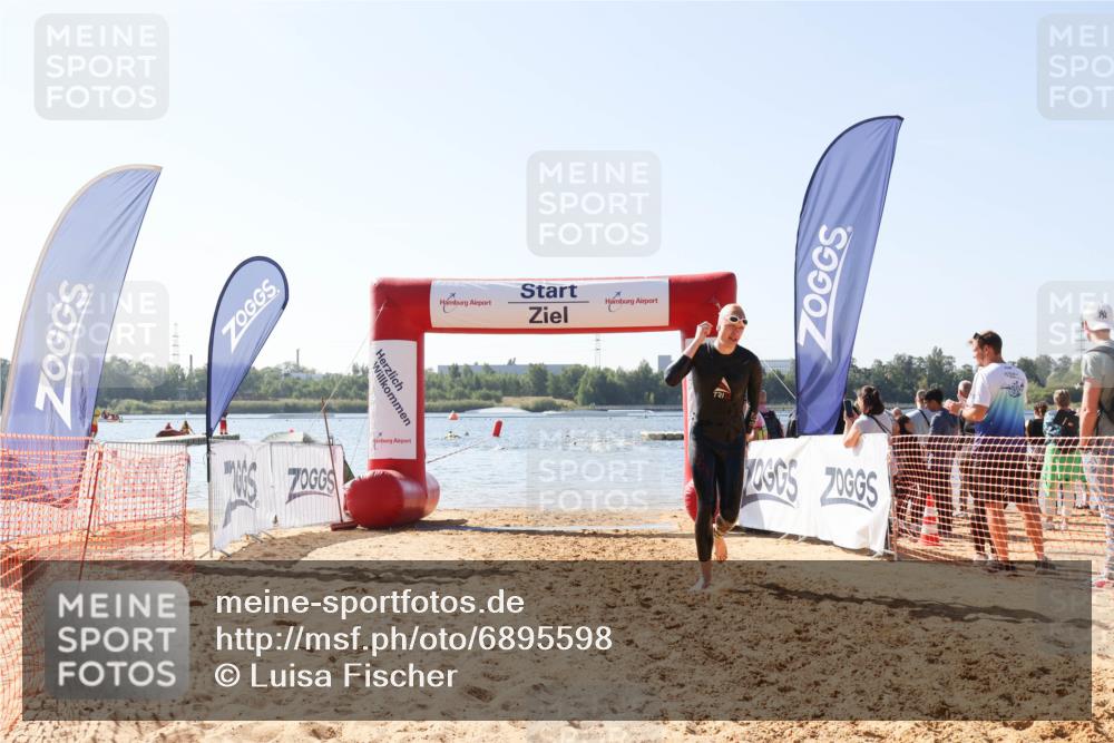 01.09.2024 - 17. Tribühne Triathlon Luisa Fischer http://msf.ph/oto/6895598 01.09.2024 11:16:24 Schwimmen 475 meine-sportfotos.de