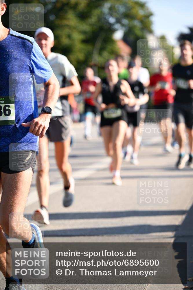 01.09.2024 - BARMER Alsterlauf Dr. Thomas Lammeyer http://msf.ph/oto/6895600 01.09.2024 09:33:10 Laufen 36 meine-sportfotos.de