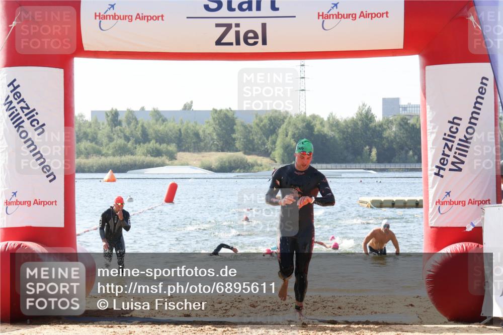 01.09.2024 - 17. Tribühne Triathlon Luisa Fischer http://msf.ph/oto/6895611 01.09.2024 11:16:56 Schwimmen 465, 486 meine-sportfotos.de
