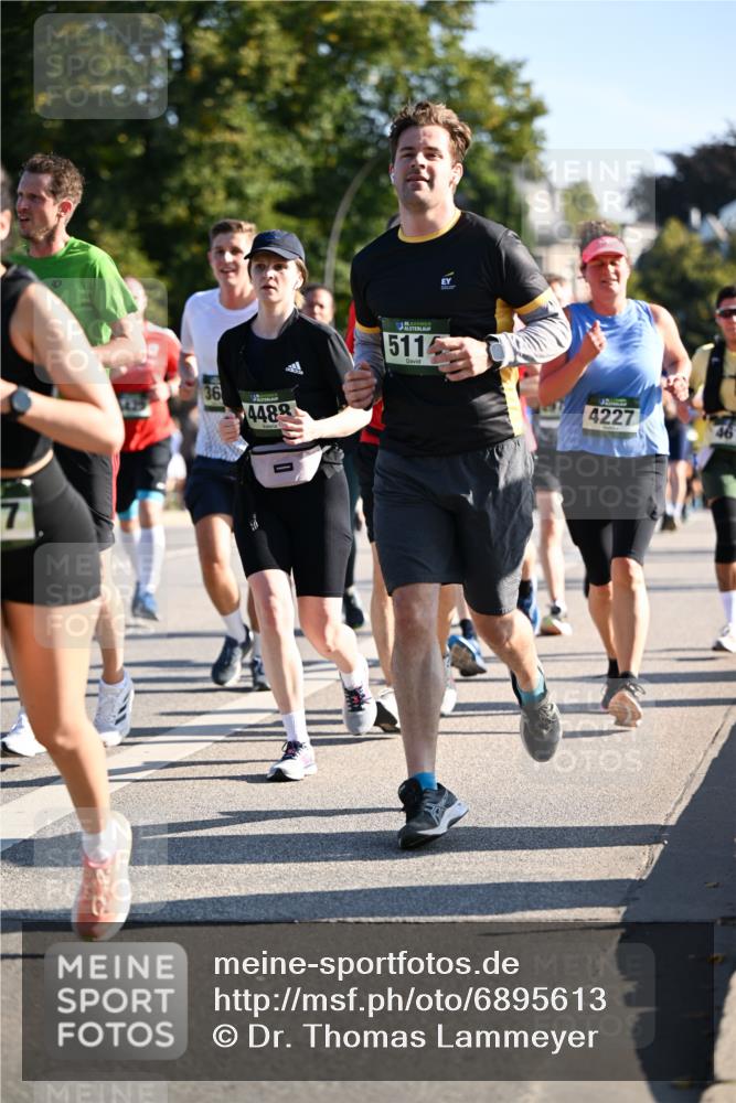 01.09.2024 - BARMER Alsterlauf Dr. Thomas Lammeyer http://msf.ph/oto/6895613 01.09.2024 09:33:12 Laufen 7, 36, 4488, 135, 5114, 4227, 46 meine-sportfotos.de