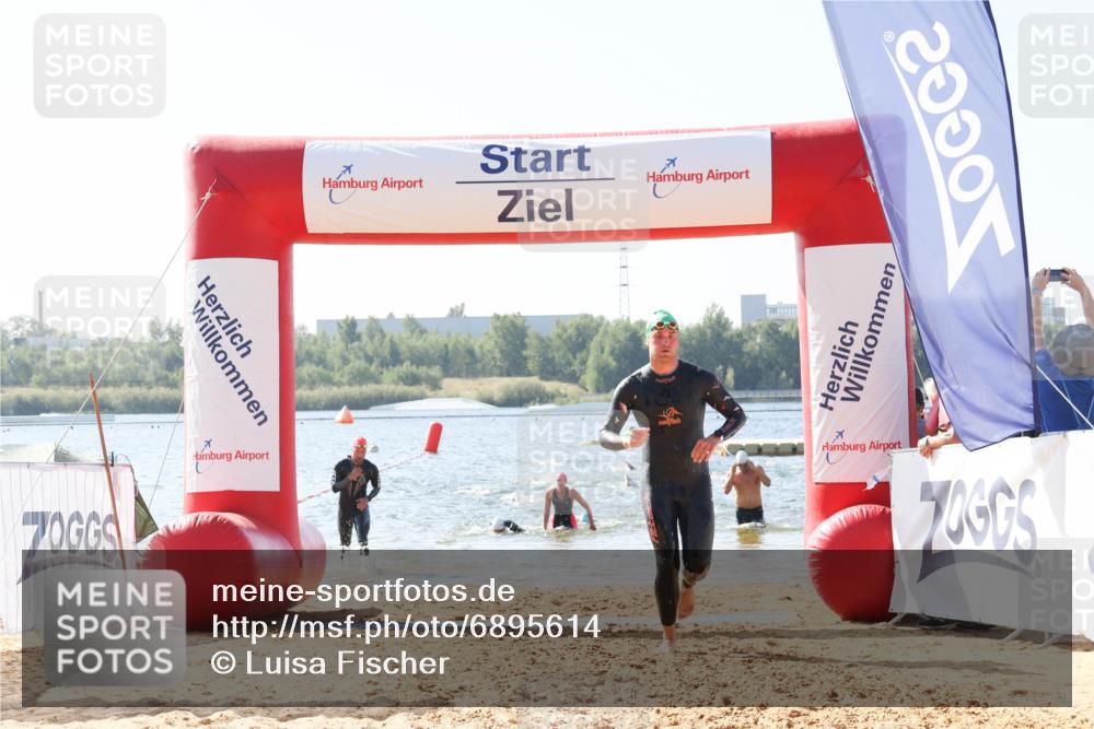 01.09.2024 - 17. Tribühne Triathlon Luisa Fischer http://msf.ph/oto/6895614 01.09.2024 11:16:57 Schwimmen 465, 486, 524 meine-sportfotos.de