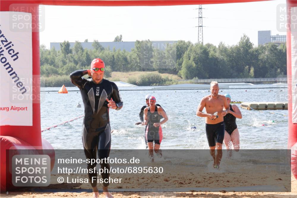 01.09.2024 - 17. Tribühne Triathlon Luisa Fischer http://msf.ph/oto/6895630 01.09.2024 11:17:02 Schwimmen 465, 472, 486, 524, 528, 545, 552, 553 meine-sportfotos.de