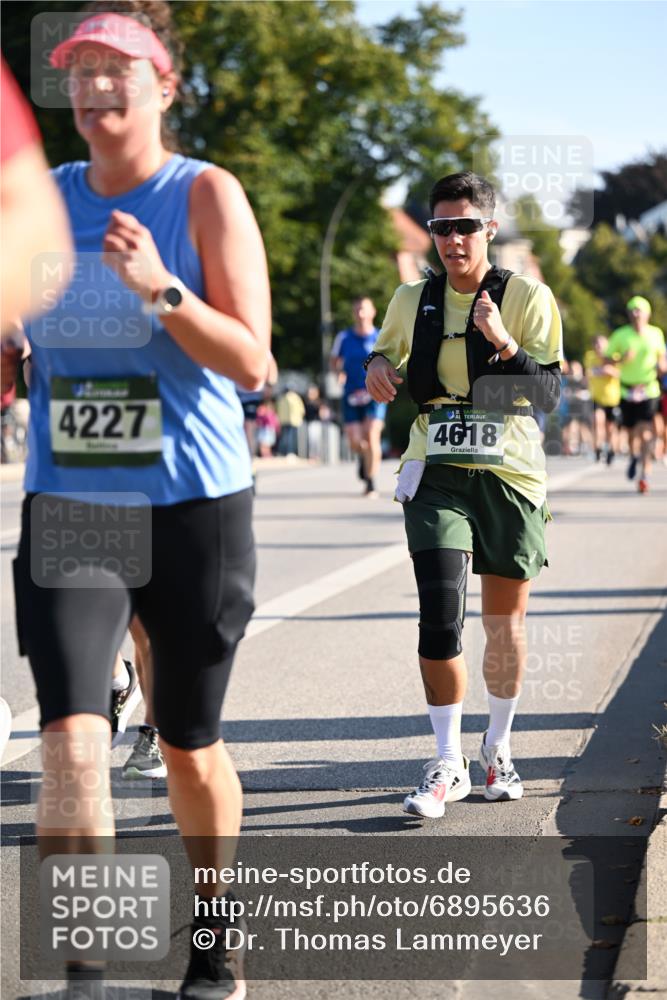 01.09.2024 - BARMER Alsterlauf Dr. Thomas Lammeyer http://msf.ph/oto/6895636 01.09.2024 09:33:14 Laufen 4227, 4618 meine-sportfotos.de