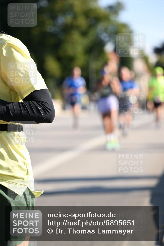 01.09.2024 - BARMER Alsterlauf Dr. Thomas Lammeyer http://msf.ph/oto/6895651 01.09.2024 09:33:16 Laufen  meine-sportfotos.de
