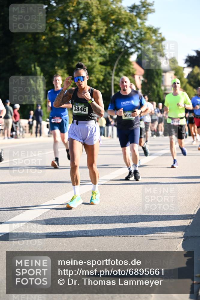 01.09.2024 - BARMER Alsterlauf Dr. Thomas Lammeyer http://msf.ph/oto/6895661 01.09.2024 09:33:17 Laufen 3846, 501 meine-sportfotos.de